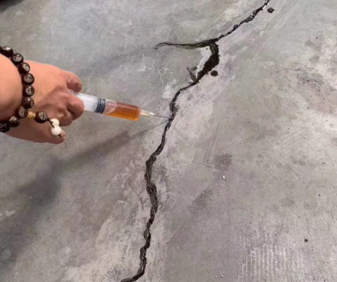 红古混凝土裂缝修补技术详解​